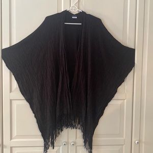 Croft & Barrow black knit women’s shawl with fringe.  In great condition